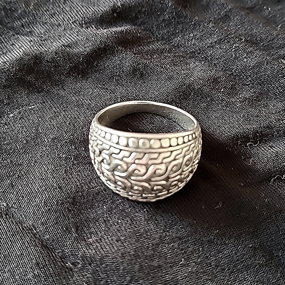 Pure silver filigree  band ring  for women. Measuring  3" around.